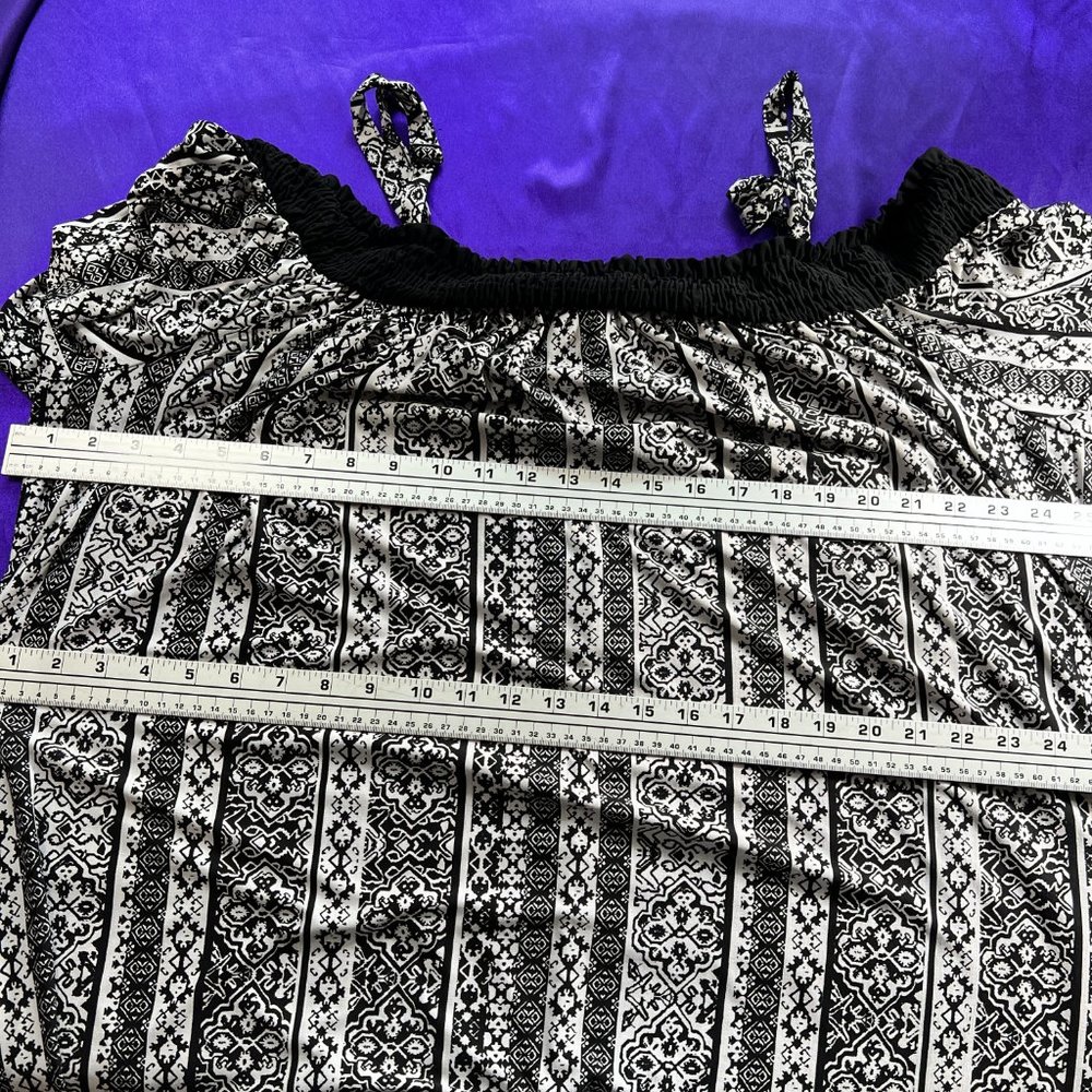 📌Three Pink Hearts Cold Shoulder Short Sleeves Carmen Style Dress - Picture 8 of 12